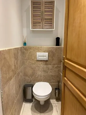 Des Combes Blanches Avec Piscine Et Jacuzzi *