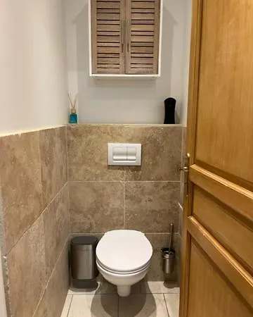 Des Combes Blanches Avec Piscine Et Jacuzzi *