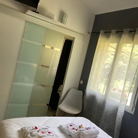 別荘 Des Combes Blanches Avec Piscine Et Jacuzzi